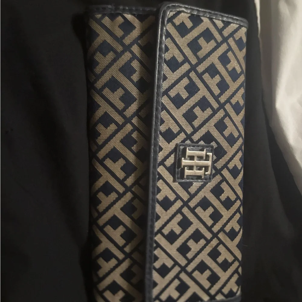 Designer Wallets - Picture 2 of 8